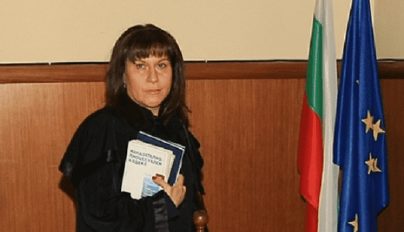 Приказки от спецхраста: Жената на Гешев работила с „Нотариуса“ - лобистът в спецсъда от разследването на АКФ Топ10