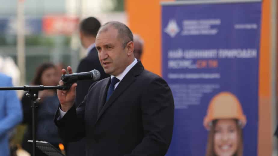 Румен Радев: Крайно време е Борисов да се кандидатира за президент за да защити честта на ГЕРБ Топ10