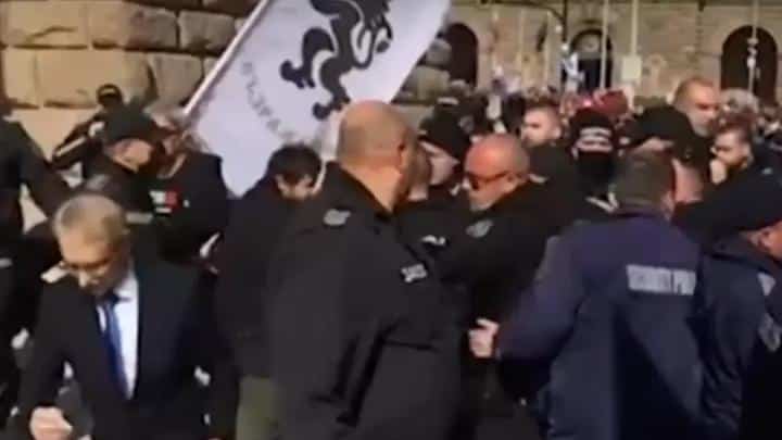 Протестъри нападнаха Министър Денков