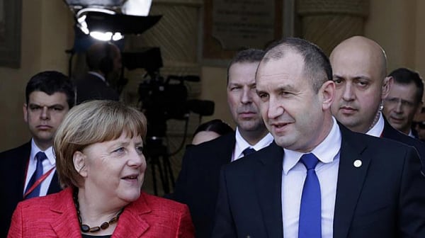 Ангела Меркел покани Румен Радев на обща среща със Заев и Макрон Топ10