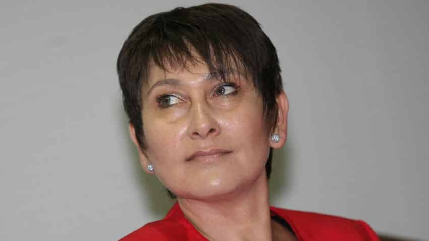 Министър Везиева иска оставки в Държавната консолидационна компания заради Караганева