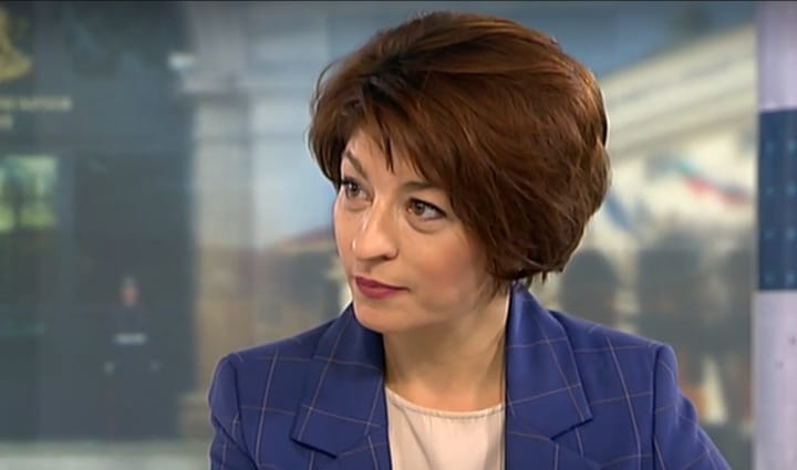 Десислава Атанасова: Служебното правителство всеки понеделник теглеше по 500 милиона,а сега искаме да видим къде са 8те млрд.лева