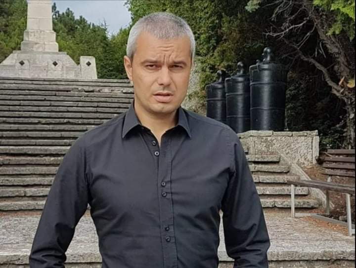 Добри Божилов: Костадин Костадинов е абсолютен страхливец