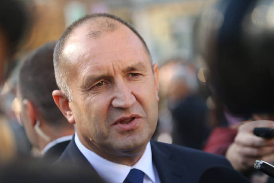 Радев: Даваме съгласие за начало на преговорите, ако РСМ впише в конституцията си българите