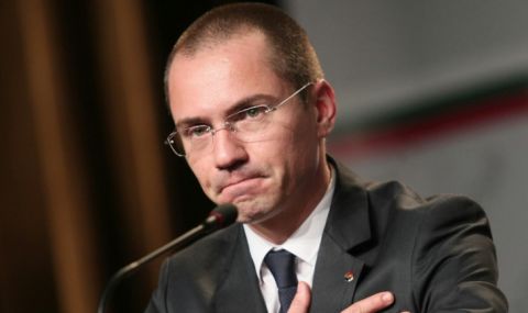 Евродепутат информира за "пореден акт на омраза"