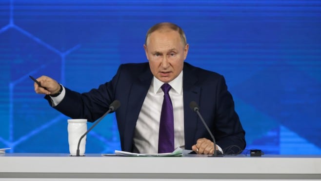 Илиян Василев: За да се спаси Путин ще въведе военно положение