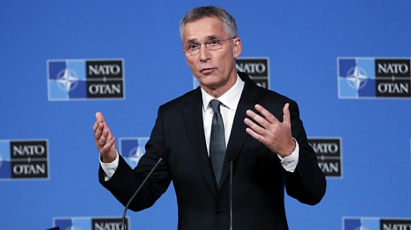 НАТО: Ако Русия спре ще има мир. Ако Украйна спре - ще престане да съществува като суверенен европейски народ