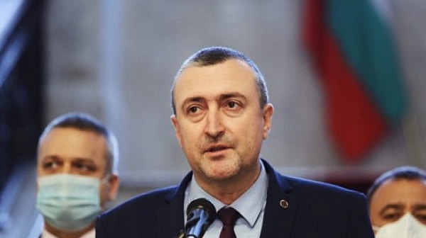 Кадрова сеч в правителството: Кирил Петков отстрани зам.-министър от квотата на БСП