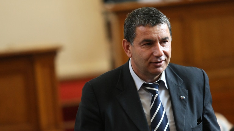 Байрактаров: Преди повече от два месеца от "Справедлива България" предупреждавахме, че войнолюбците, които влезнаха в парламента ще дадат оръжия на Зеления