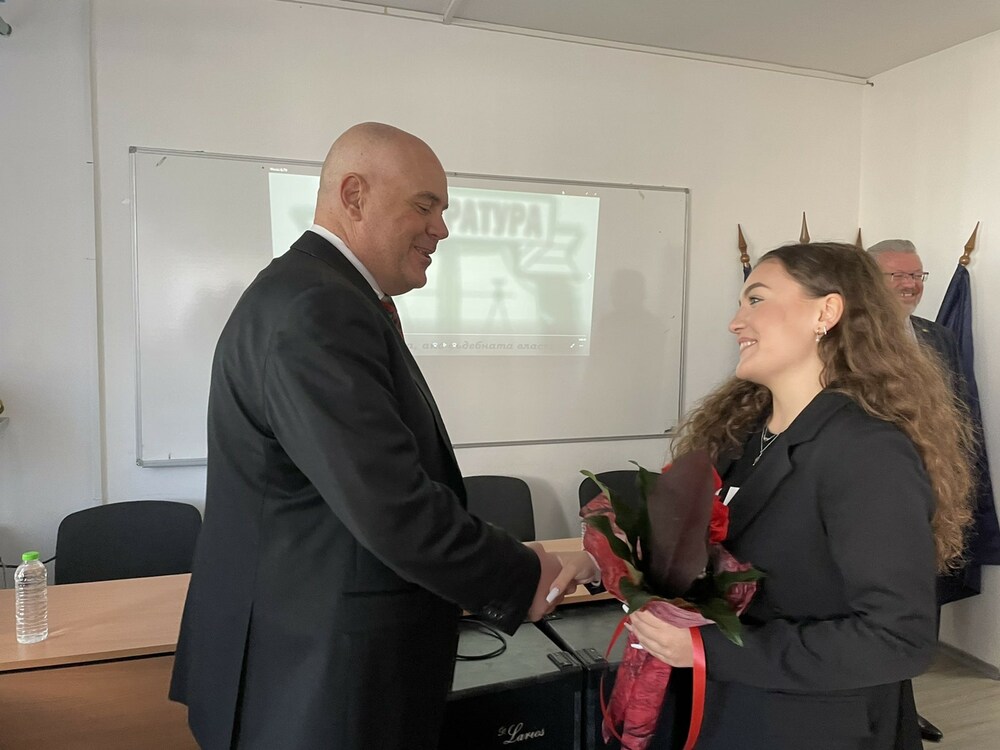Главният прокурор Иван Гешев проведе поредната си среща с ученици в рамките