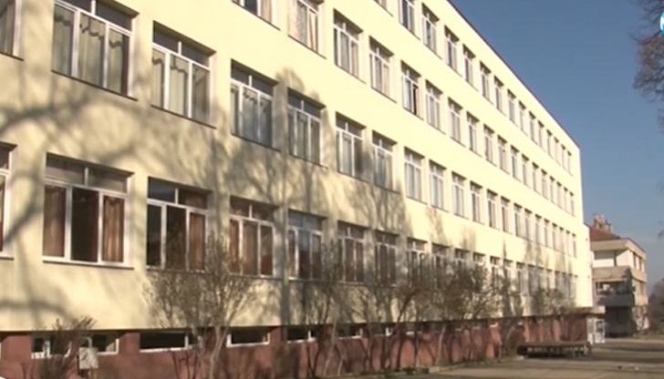 Училище в Благоевградско тегли заем за дърва за отопление през зимата