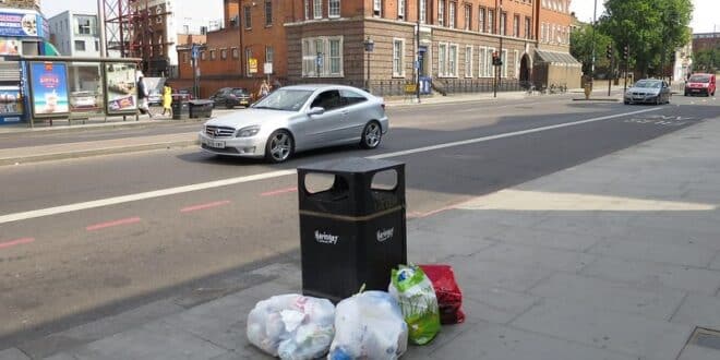 Защо в Лондон няма много улични кошчета за боклук!