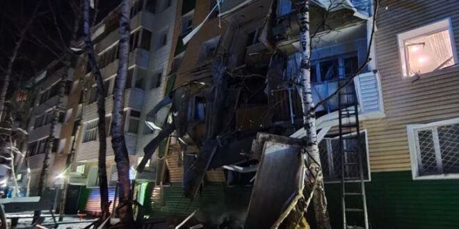 Жилищна сграда се срути в Русия, загинали са шестима