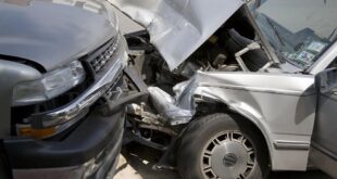 Шофьор причини две катастрофи в София и избяга