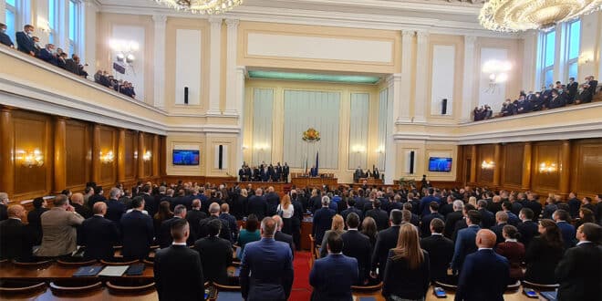 Без парламентарен контрол. Депутатите обсъждат прехвърляне на акции на Пловдивския панаир