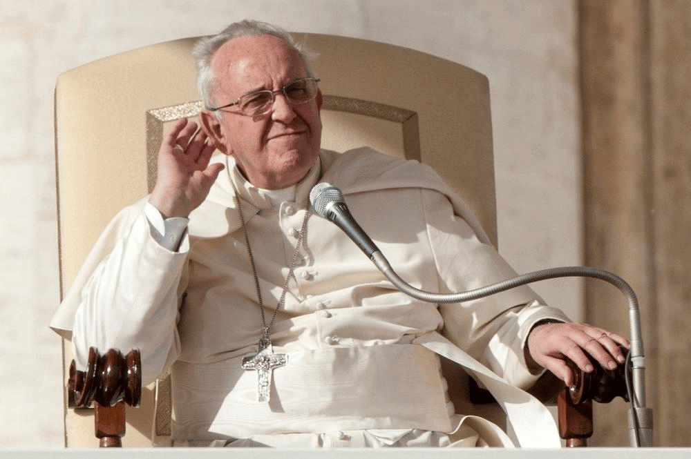 10 неща, които са позволени само на папата: Как изглежда животът на католическата църква във Ватикана