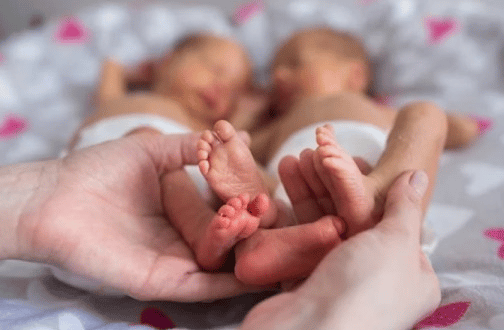Жена му роди близнаци, но той поиска тест за бащинство - никой не очакваше този резултат-