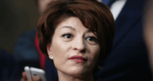 Десислава Атанасова: Парламентарната република не е изчерпана