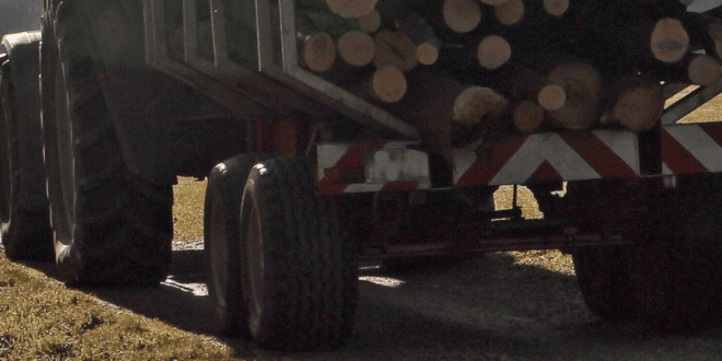 Товарно ремарке премаза работник