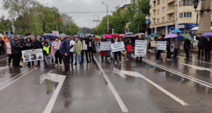 Протестиращите в София срещу пътните убийства блокираха движението на Орлов мост