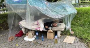 Неочакван обрат с бездомника, чиято снимка трогна цяла България