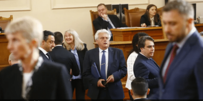 Неочакван обрат по делото на Борисов срещу Рашков