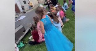 Децата бяха анимирани от танцьорка на пилон: Родители потресени, а кметът се обърна със заплашително послание към организаторите