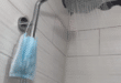 Закачете маска за еднократна употреба в банята под душа: резултатът ще ви хареса