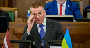 Първият открит гей президент на страна от ЕС се закани люто на Русия