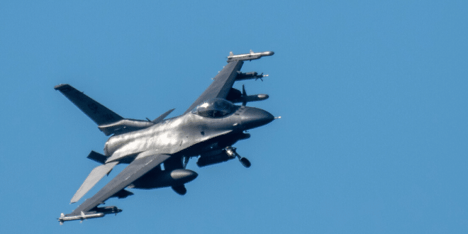 САЩ изпращат F-16 в Ормузкия пролив