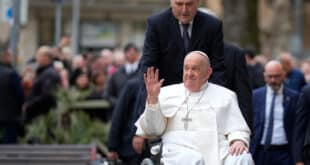 Папа Франциск: Украйна трябва да събере смелост и да вдигне бялото знаме